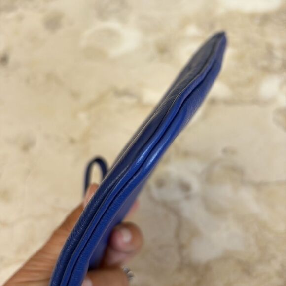 Country Road Australia Leather Zippered Wristlet Wallet - Picture 4 of 8